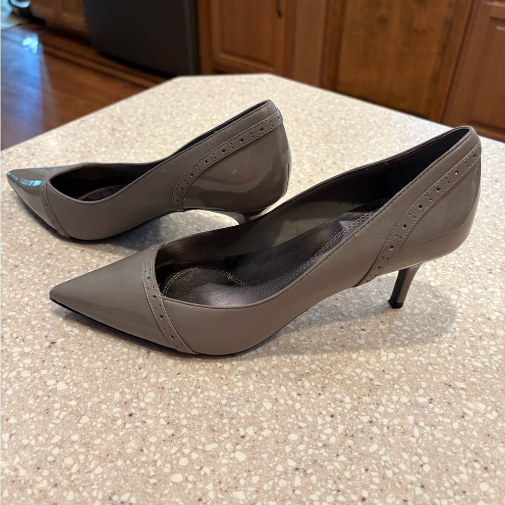 Tahari Taupe Women's Pumps